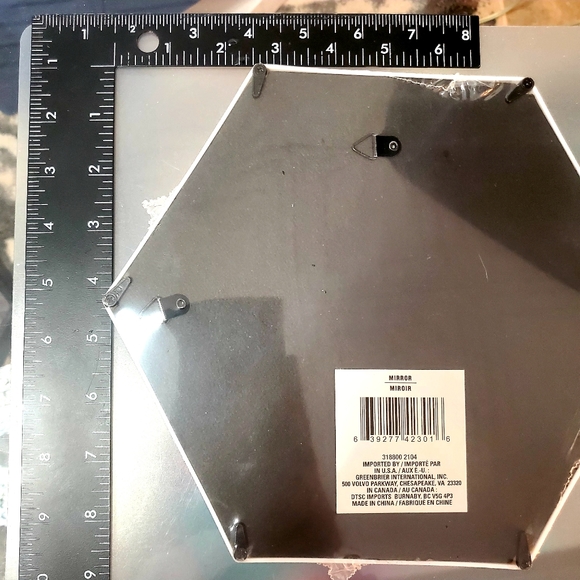 1 Set of 2 Hexagon Shaped Mirrors with White Frame - Picture 8 of 9